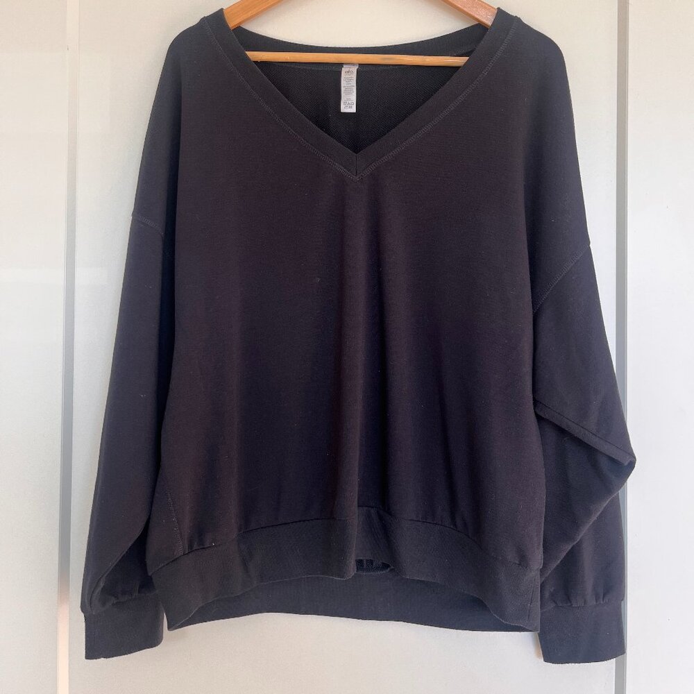 ALO Yoga Lightweight V Neck Sweatshirt- Small